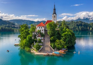 Poznávací zájezd Slovinsko - Bohinjské jezero, Bled, Postojná jeskyně, Terme Zreče