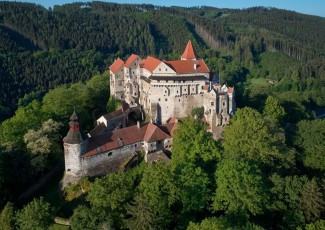 TURISTICKO – POHODOVÝ ZÁJEZD MORAVSKÝ KRAS, HRAD PERNŠTEJN A ŽĎÁRSKÉ VRCHY TURISTICKO – POHODOVÝ ZÁJEZD MORAVSKÝ KRAS, HRAD PERNŠTEJN A ŽĎÁRSKÉ VRCHY
