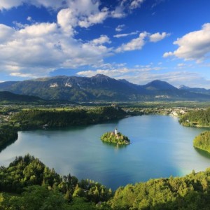 Poznávací zájezd Slovinsko - Bohinjské jezero, Bled, Postojná jeskyně, Terme Zreče