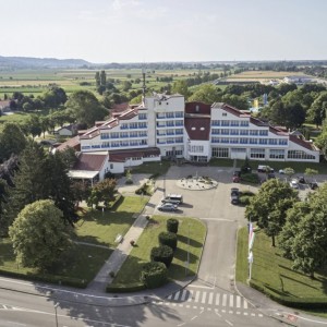 AUTOBUSEM nebo AUTEM - Lázně Lendava - APARTMÁNY Resort Lendava 3* AUTOBUSEM nebo AUTEM - Lázně Lendava - APARTMÁNY Resort Lendava 3*