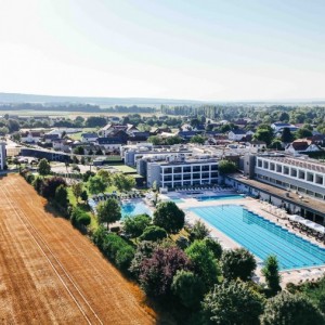 SPECIÁLNÍ AKCE PŘI POBYTU NA 4 DNY - Lázně Moravske Toplice - Hotel Vivat 5* - AUTOBUS ZDARMA SPECIÁLNÍ AKCE PŘI POBYTU NA 4 DNY - Lázně Moravske Toplice - Hotel Vivat 5* - AUTOBUS ZDARMA