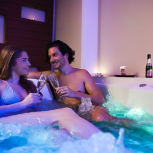 SPECIÁLNÍ AKCE PŘI POBYTU NA 4 DNY - Lázně Moravske Toplice - Hotel Vivat 5* - AUTOBUS ZDARMA SPECIÁLNÍ AKCE PŘI POBYTU NA 4 DNY - Lázně Moravske Toplice - Hotel Vivat 5* - AUTOBUS ZDARMA