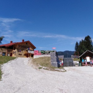 Lanovkou na Bedančev Dom 1.116 m.n.m. Lanovkou na Bedančev Dom 1.116 m.n.m.