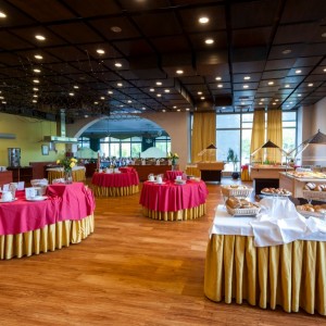 Prodloužený víkend v termálních lázních Radenci - hotel Radin 4* - AUTEM Prodloužený víkend v termálních lázních Radenci - hotel Radin 4* - AUTEM